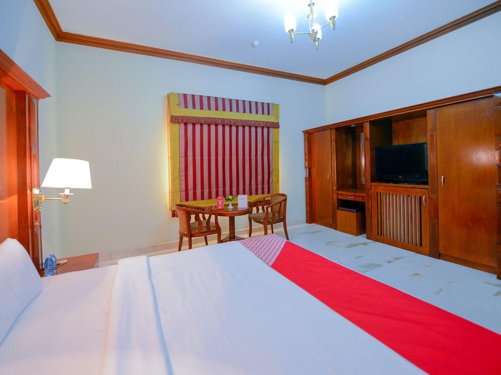 Hotell Golden Oasis 2*
