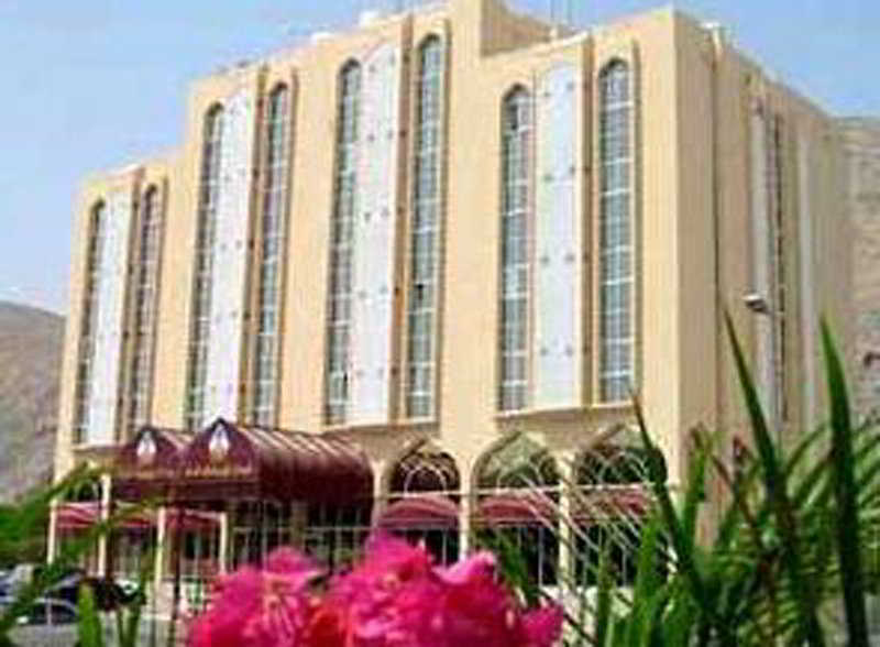 Golden Oasis Hotell 2*