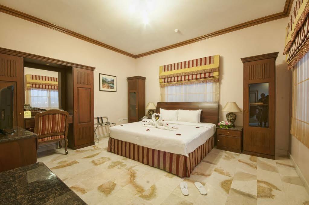 Golden Oasis 2* مسقط