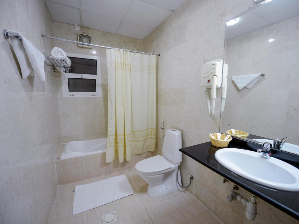 Golden Oasis فندق 2*