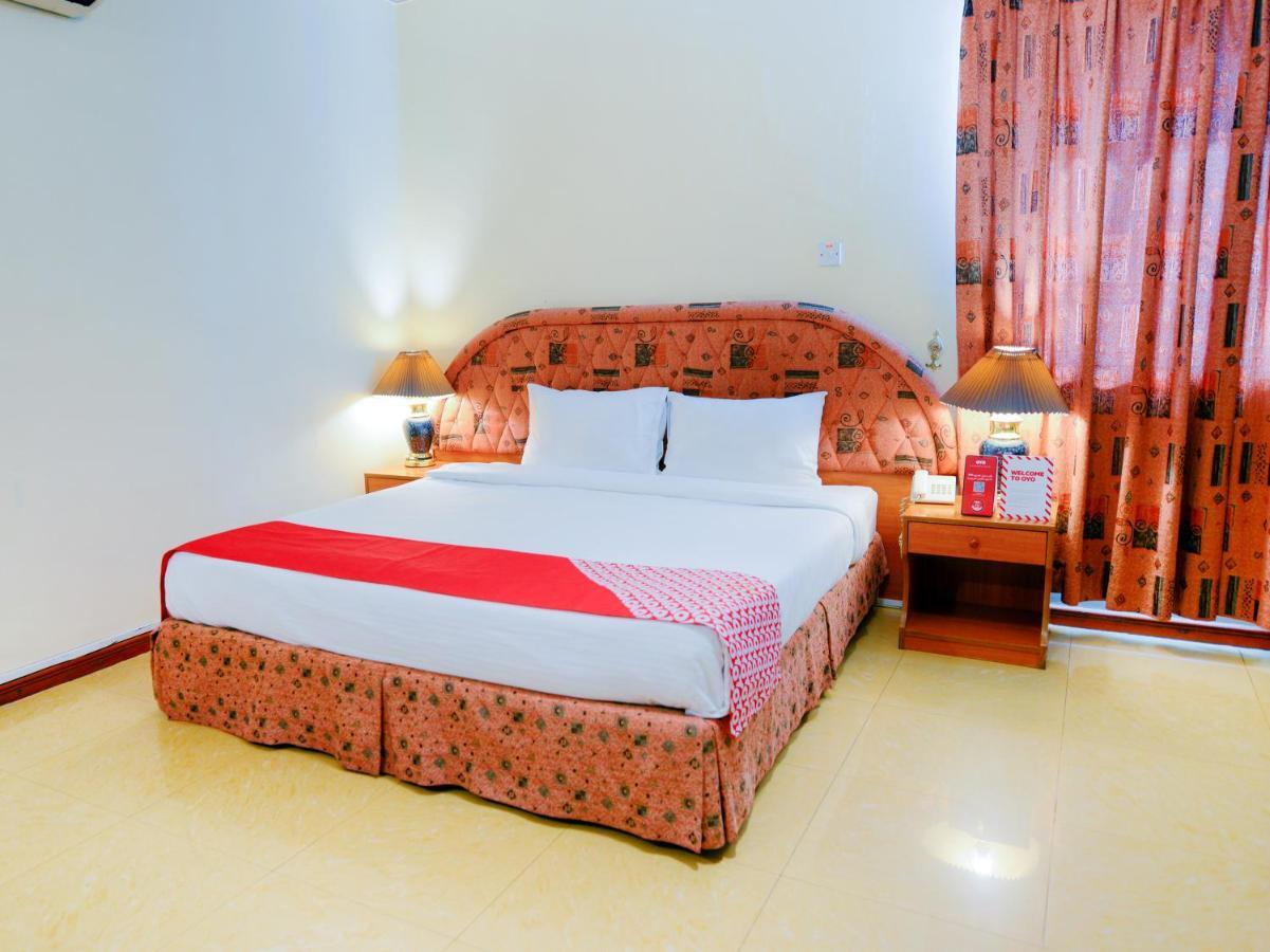 Golden Oasis 2*
